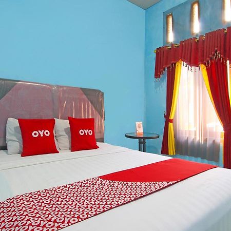 OYO 91476 Srikaya Hotel 3 Pekalongan Bagian luar foto