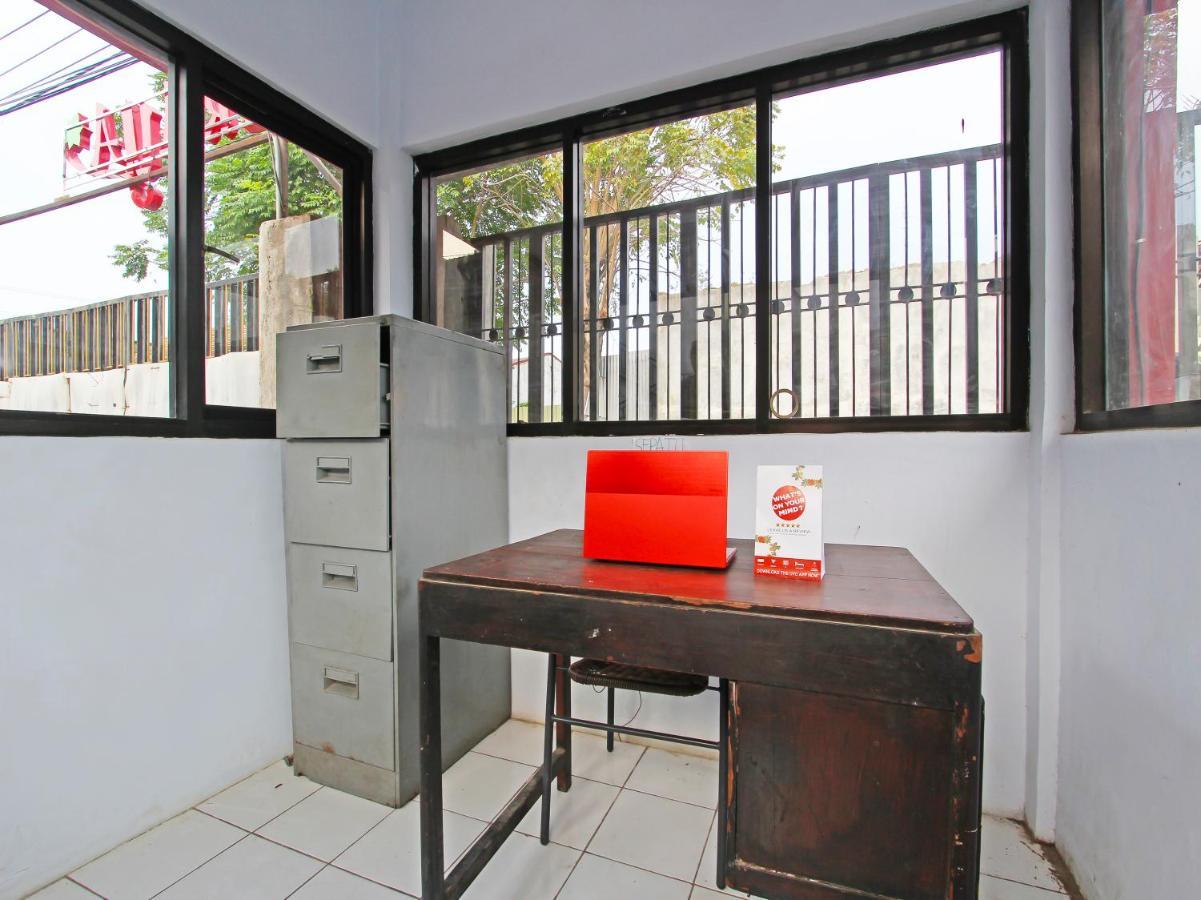 OYO 91476 Srikaya Hotel 3 Pekalongan Bagian luar foto