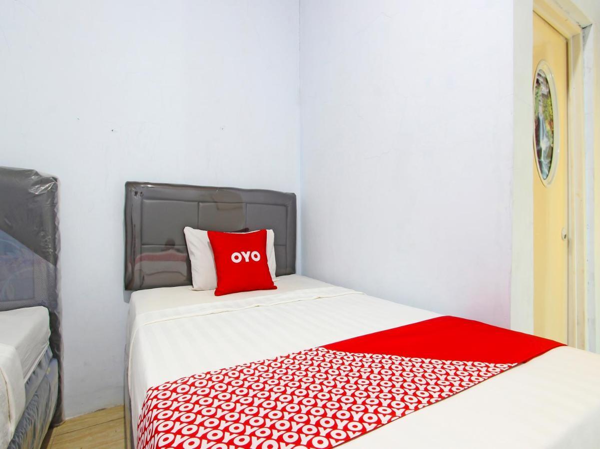 OYO 91476 Srikaya Hotel 3 Pekalongan Bagian luar foto